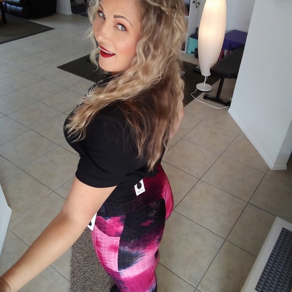 Otos Active Pants - Woman's ruched booty leggings